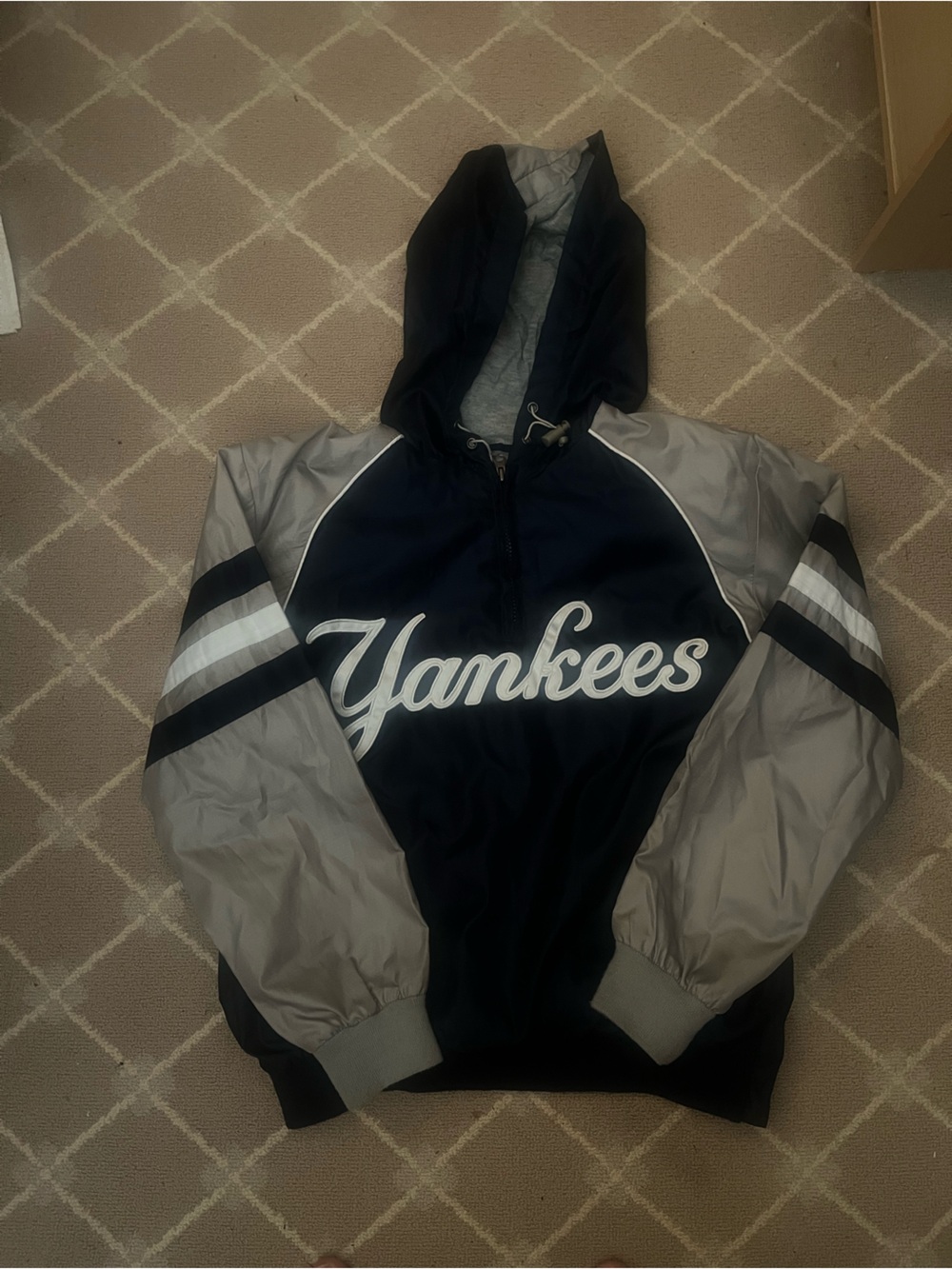 Yankees Youth Medium Puffer Pullover